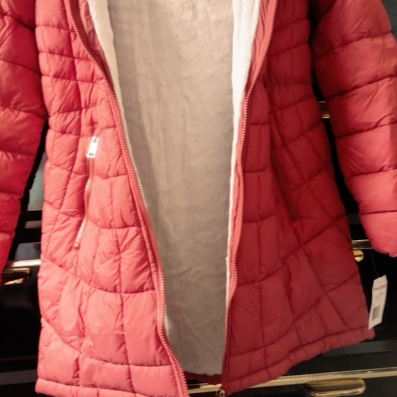 Bebe faux fur coat NWT - Picture 4 of 8